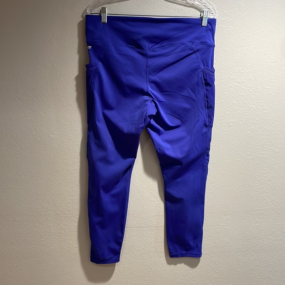 Fabletics Legging - Picture 2 of 2